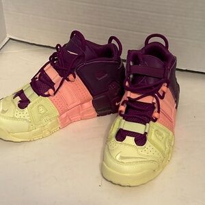 Nike Uptempo shoes Size 6.5 boys